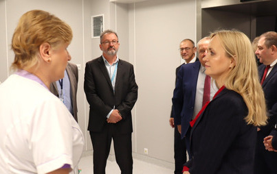 Zdjęcie do Minister zdrowia oglądała inwestycje z KPO 